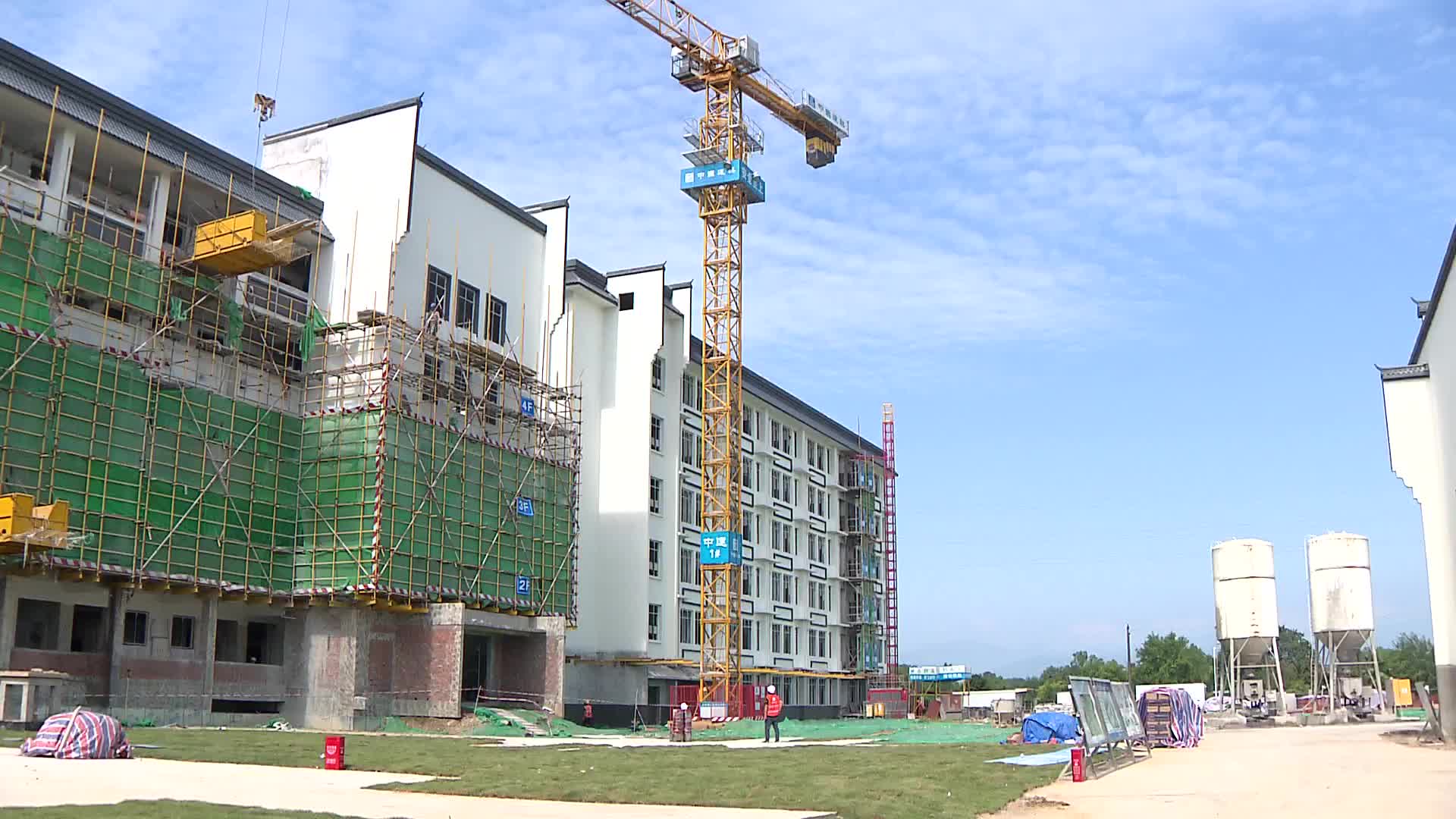湖南农大浏阳校区一期封顶  可容纳1000名学生