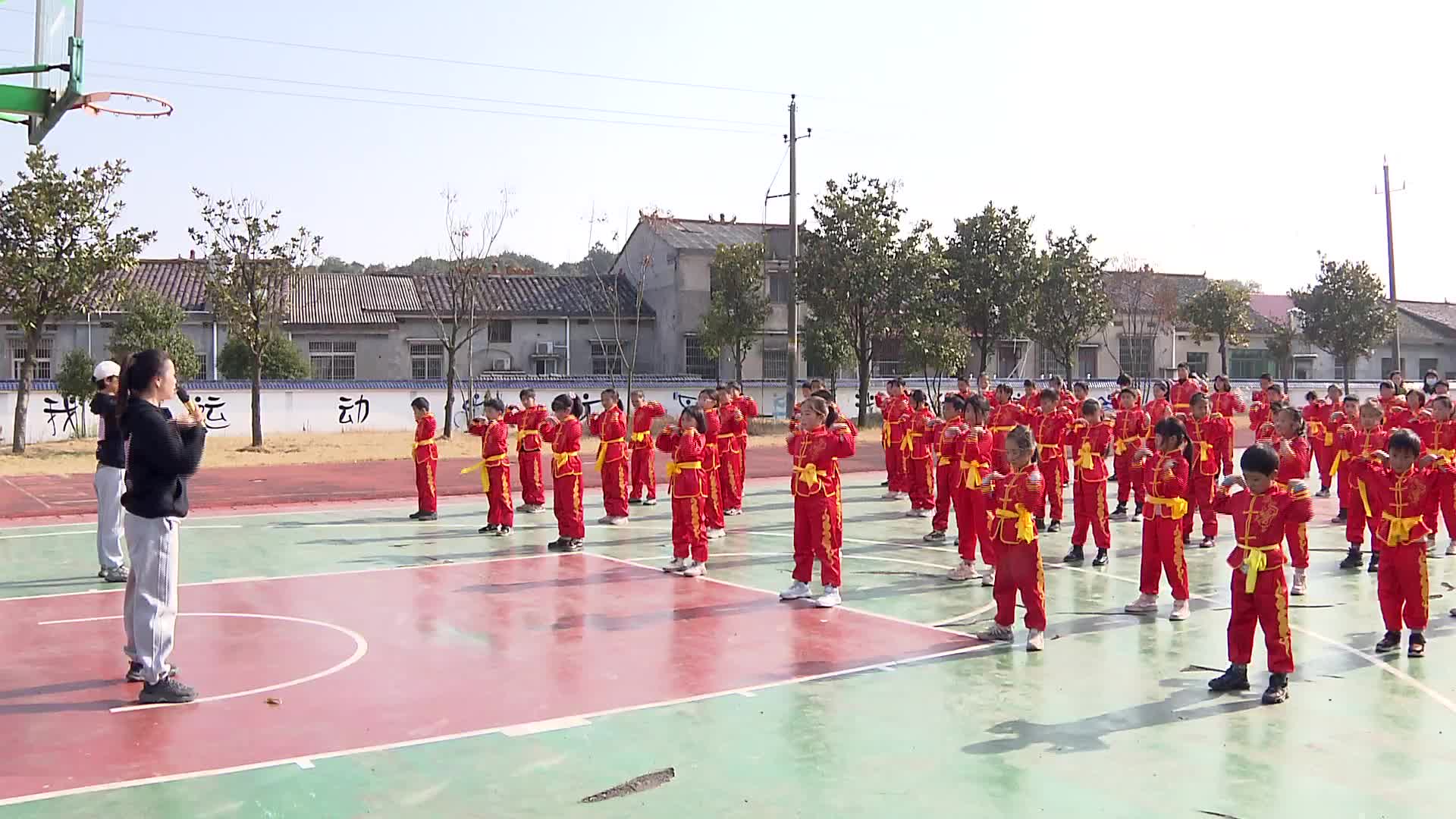 精准送教送培到校 提升农村学子体育素养