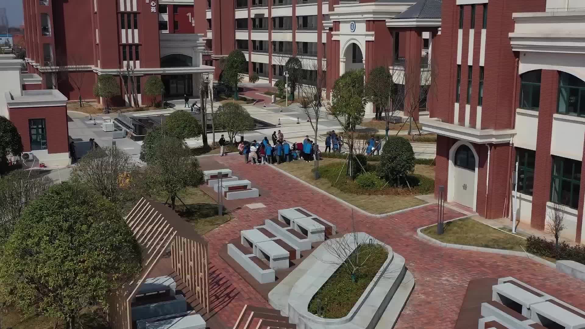 湘潭：生物课开到户外 激发学生学习兴趣