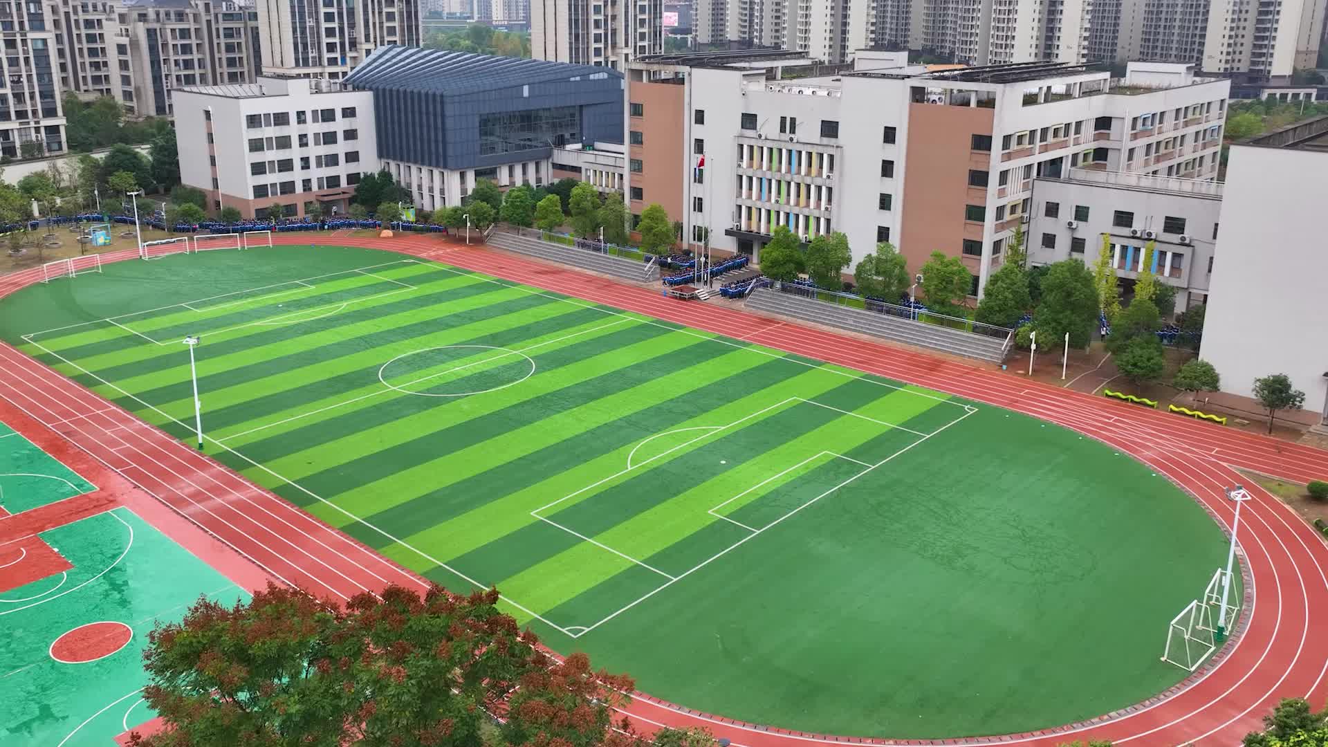 湘潭市岳塘区滴水湖学校——活力跑操，水滴风采