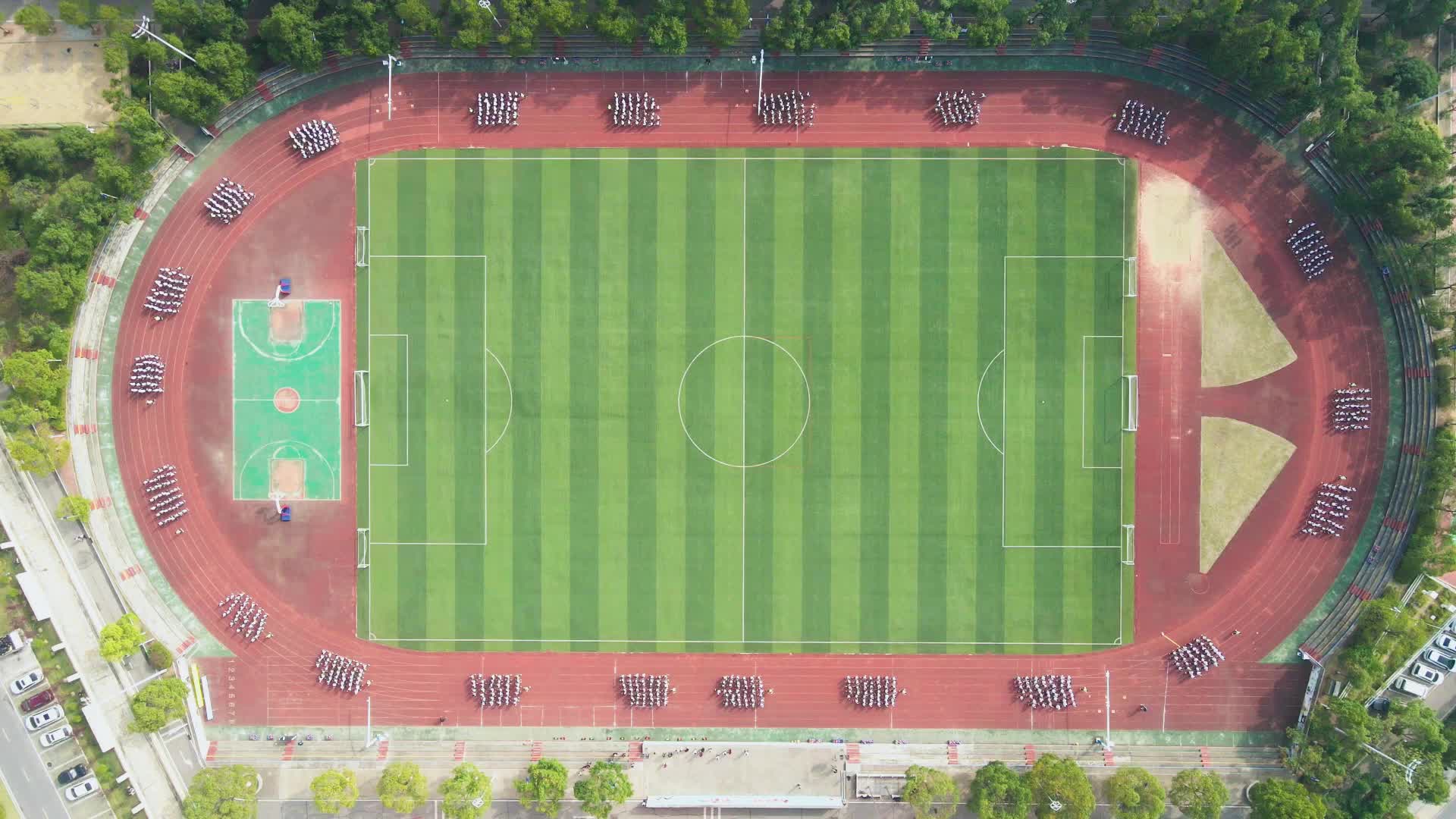 长沙市开福区青竹湖湘一外国语学校——智慧操场，全员参与！