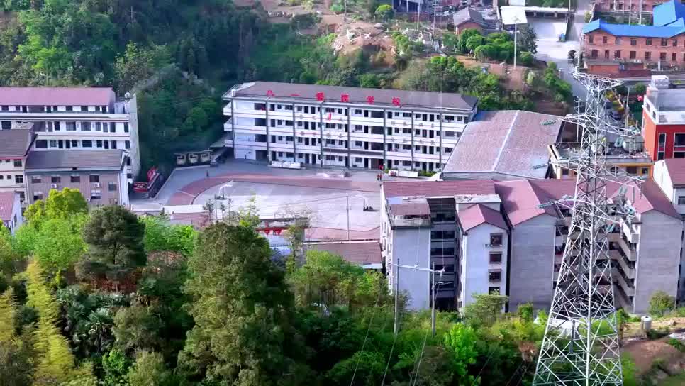 益阳市安化县梅城镇东华完全小学——勇毅果敢，强我国防