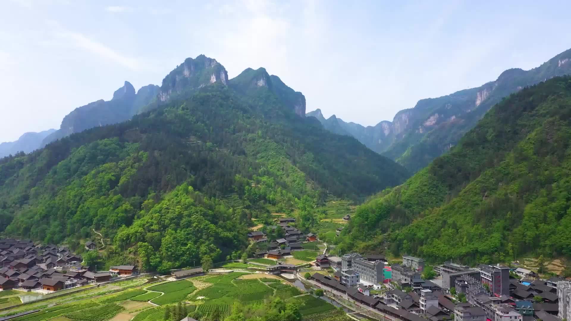 保靖县夯沙九年一贯制学校——武韵苗风·活力校园