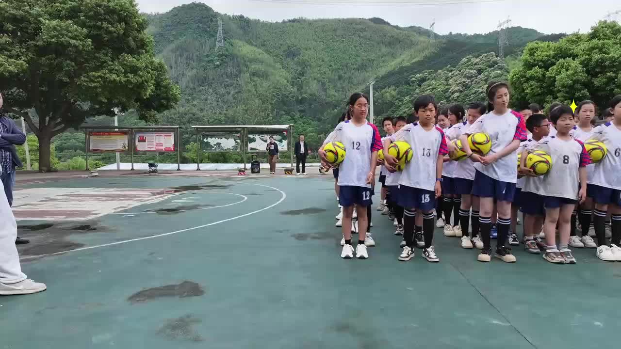 双牌县茶林镇学校——阳光体育显活力，足球特色展风采！