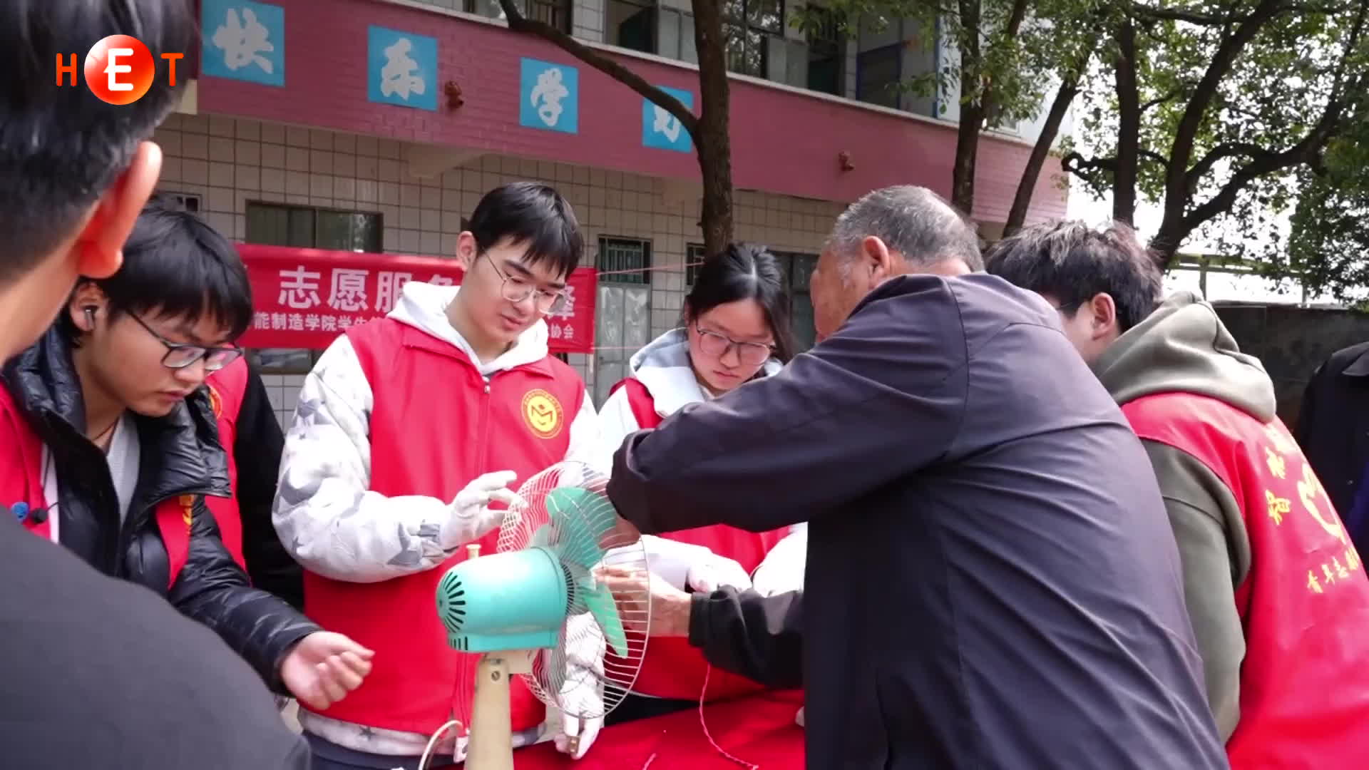 高校师生送“技”下乡 赋能乡村振兴