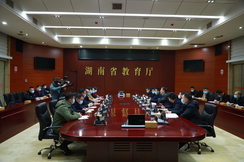 夏智伦会见芙蓉区委书记周春晖一行