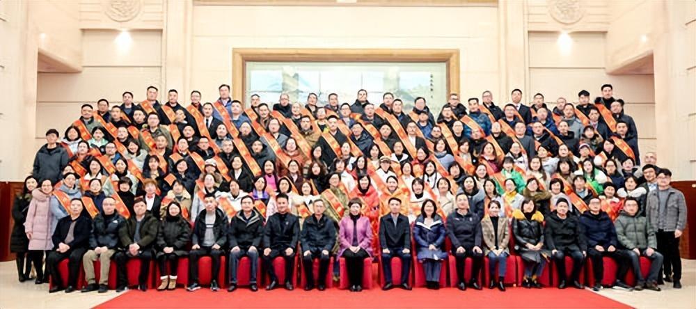 湖南省新一批援疆教师进疆培训暨欢送会在长召开