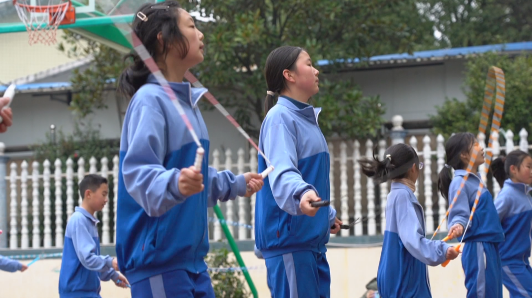 智慧体育：AI黑科技加持 乡村小学掀起跳绳热