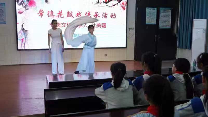 校園掠影：水袖甩起來  非遺進校園