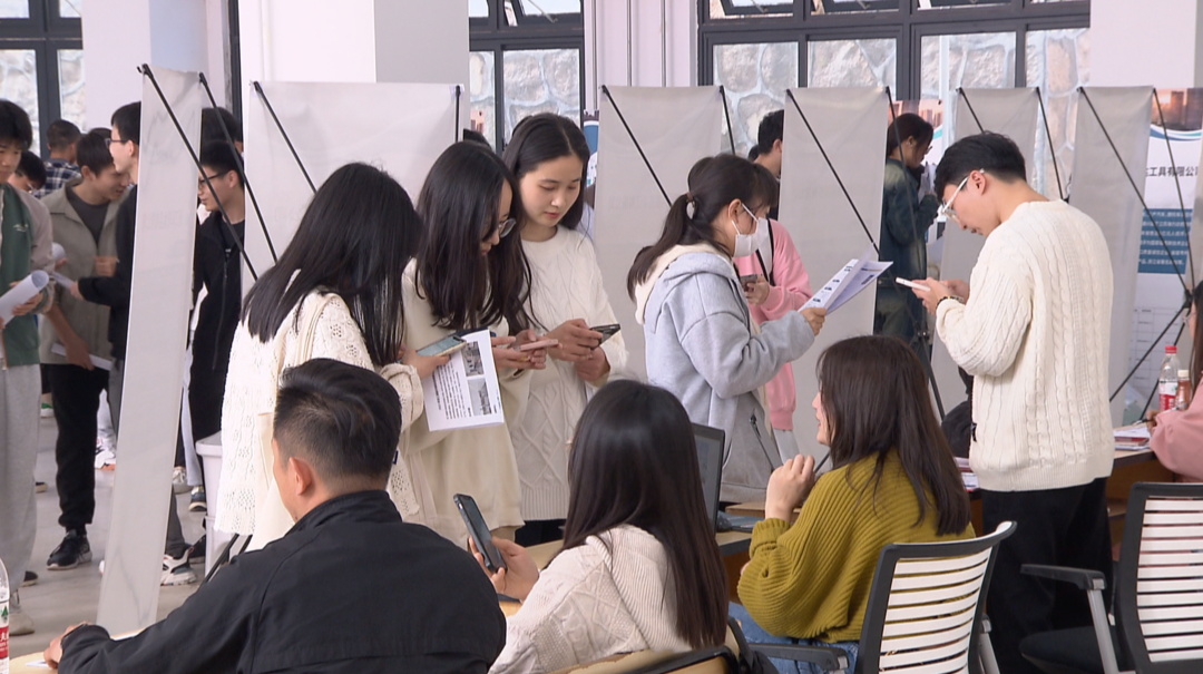 访企拓岗促就业 长沙学院吸引36家浙江企业到校揽才