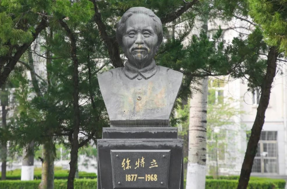 伍春辉:为什么徐特立在教育史上有着特殊的地位和贡献?