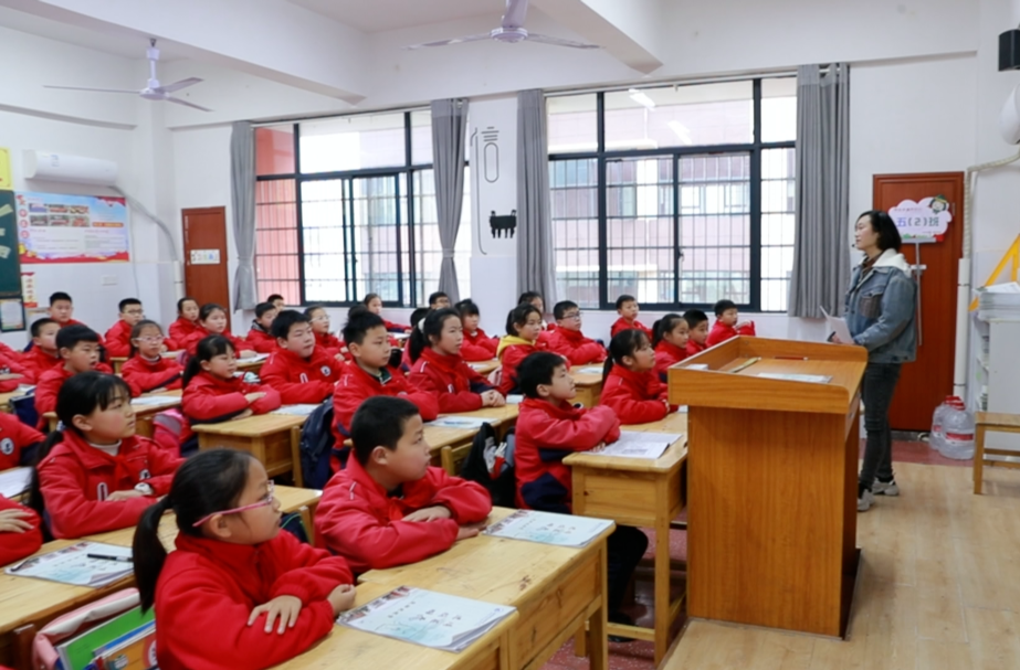 焦育平：汇聚清流写风流 ——新时代汨罗铸就素质教育新生态
