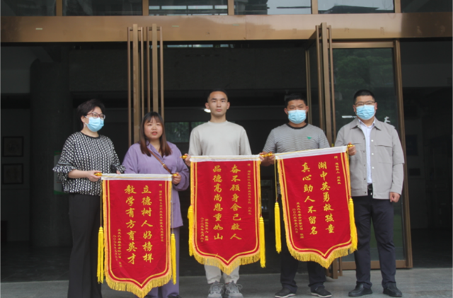 你全身湿透的背影真帅！湖南高校退役大学生英勇救人