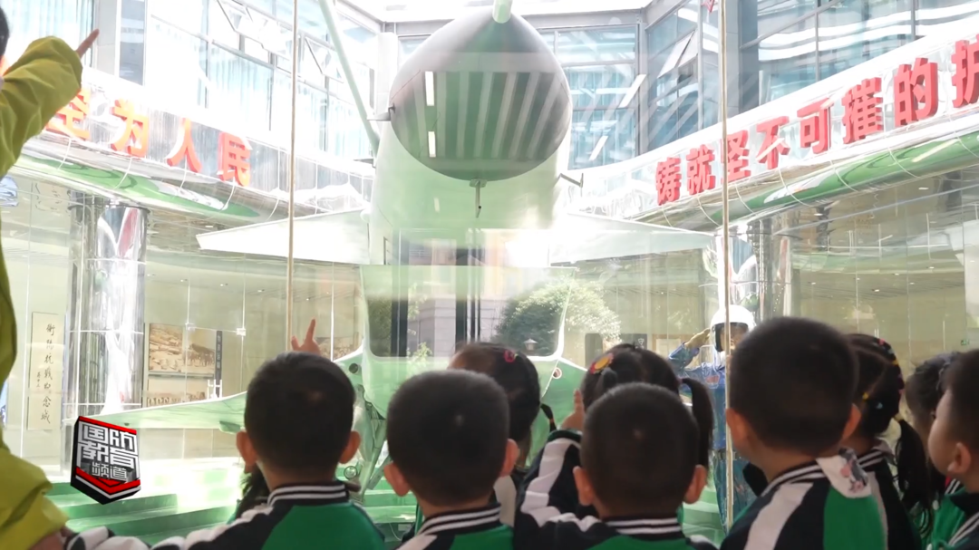 衡阳：童心系国防 共筑强国梦