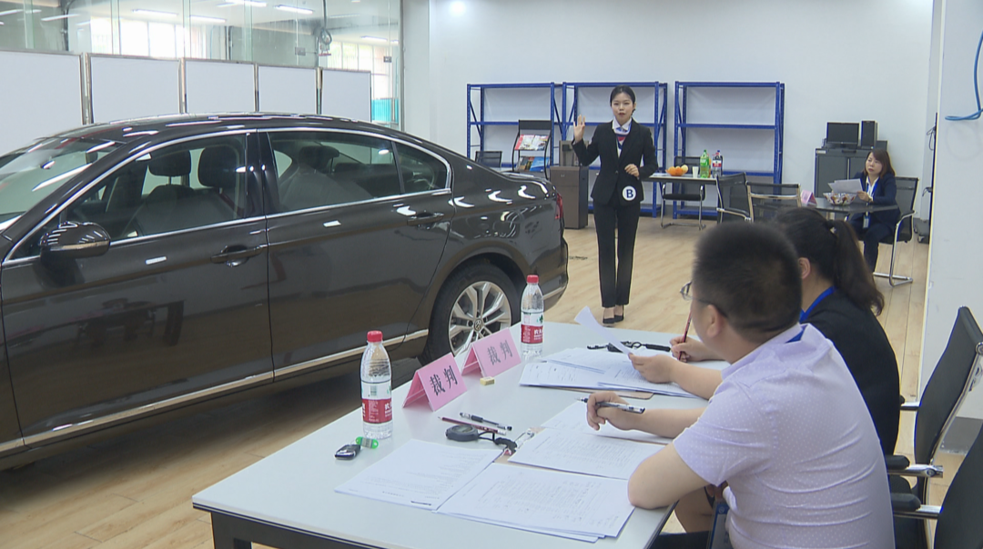2023湖南职教周：拼口才比技术 职校学子争做汽车营销达人