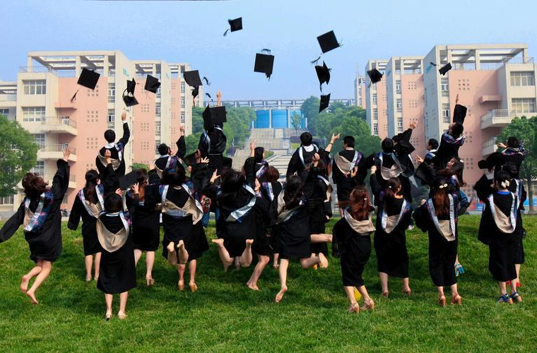 三位一体”推动高水平大学建设