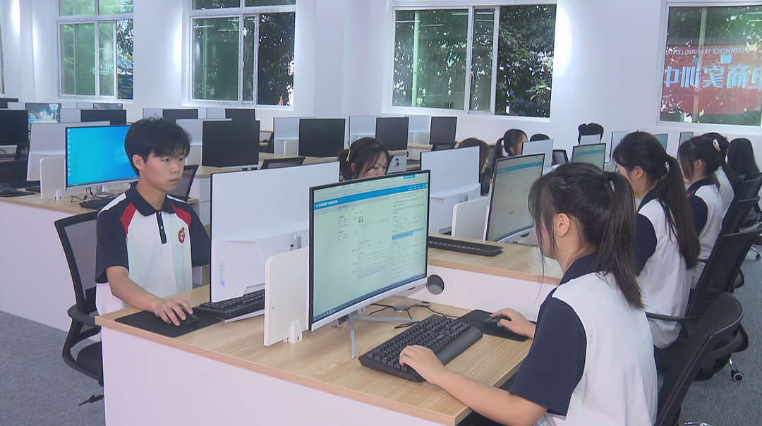 中招进行时：突破传统格局 “初升高”升学途径多元化