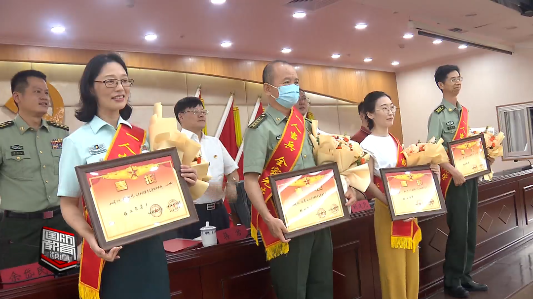 长沙市开福区：新老功臣齐聚一堂 集中颁奖共庆七一