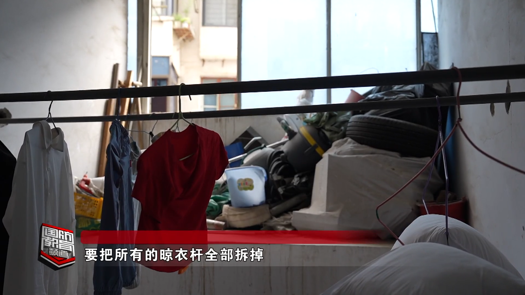 长沙市雨花区：某单位违规占用疏散通道 消防责令立即整改