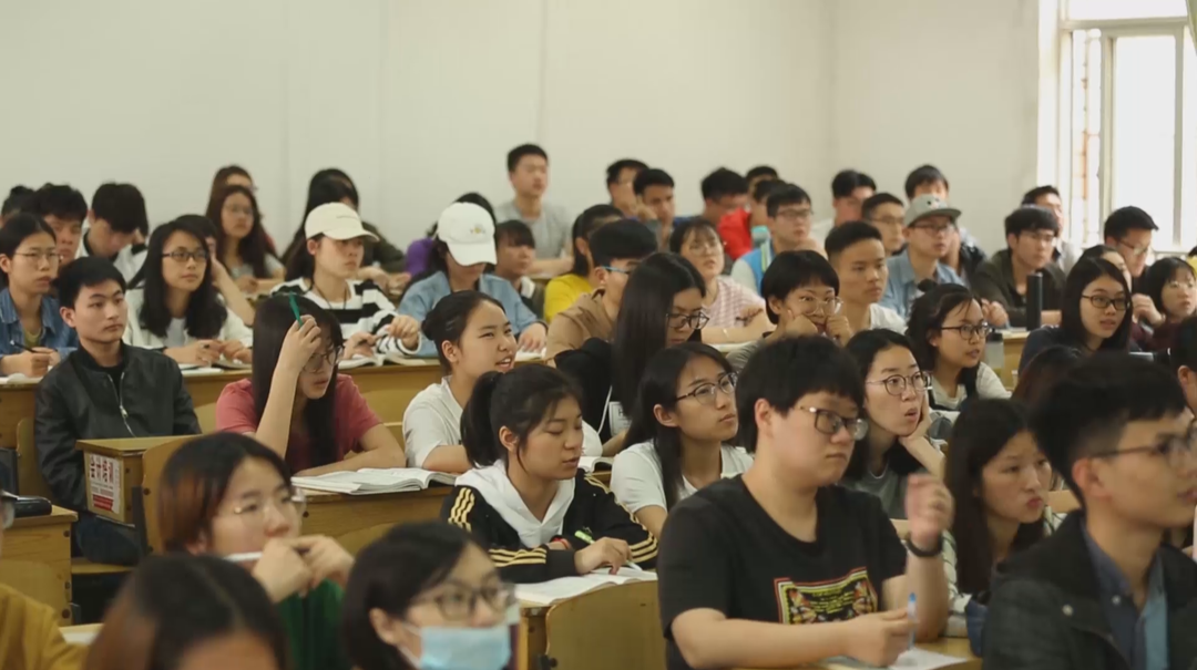 高招观察：公费师范生和思政类专业成报考“香饽饽”