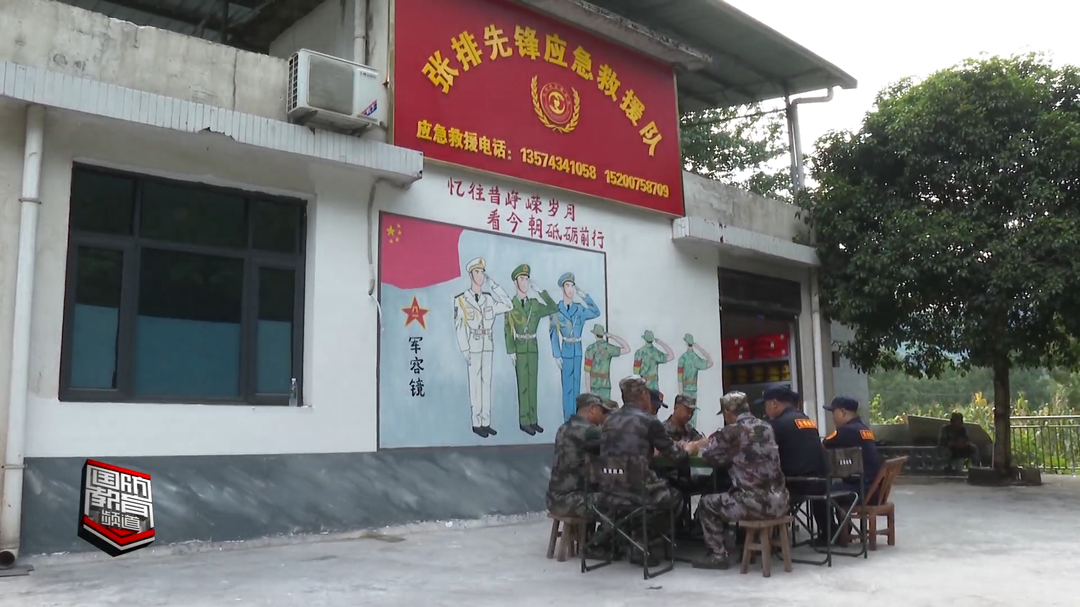 忆峥嵘岁月 话初心使命——吉首退役军人志愿者庆“八一”