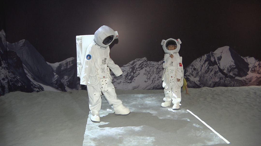 暑假去哪儿：来航天科技艺术展探索宇宙