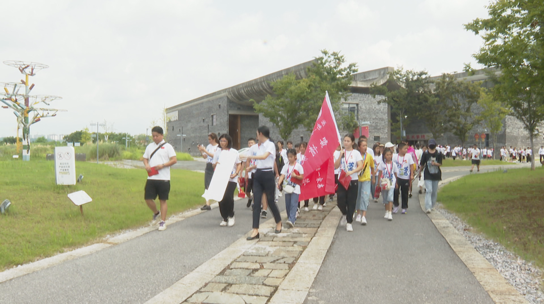 湖南—吐鲁番“民族团结一家亲”夏令营长沙开营