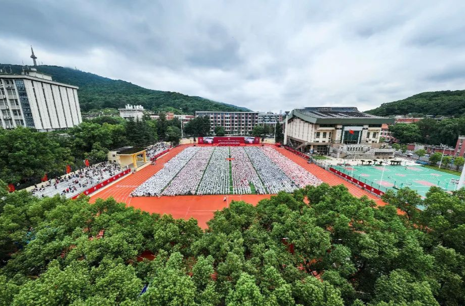 湖南大学校长段献忠寄语新同学：为国家新时代发展勤奋学习