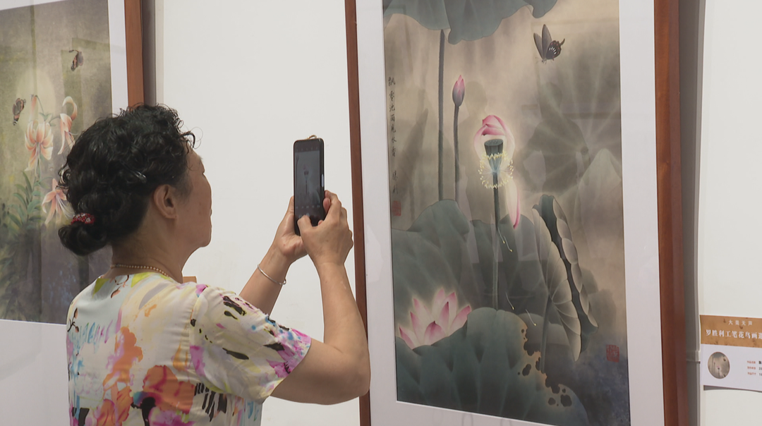 罗胜利工笔花鸟画邀请展走进湖南科技大学