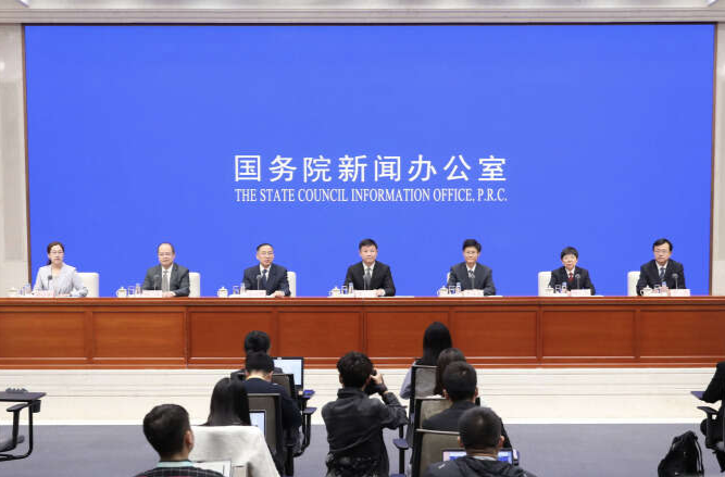 教育部：将督促学校严格落实学生手机“有限进入校园、严禁进入课堂”