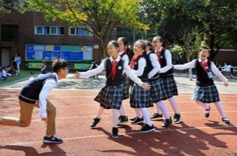 把课间10分钟还给学生，“圈养”养不出身心健康的孩子