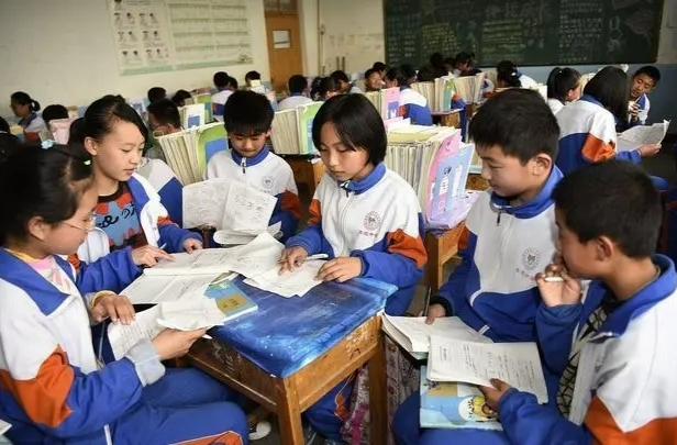 建设高质量的中小学科学教育体系