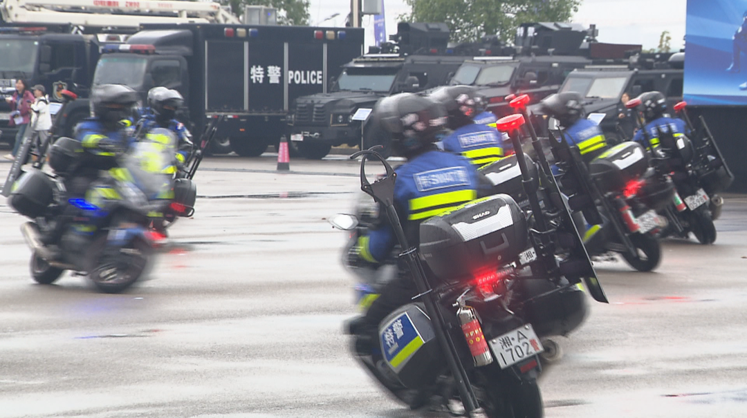 湖南公安特巡警技能比武 淬炼“尖刀利刃”