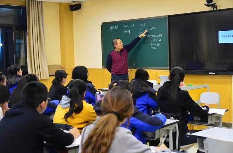 正在公示！2023年度中小学正高级教师长沙市推荐人选！有你的老师吗？