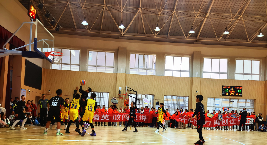 展“双减”特色 长沙小学生迎“篮”而上