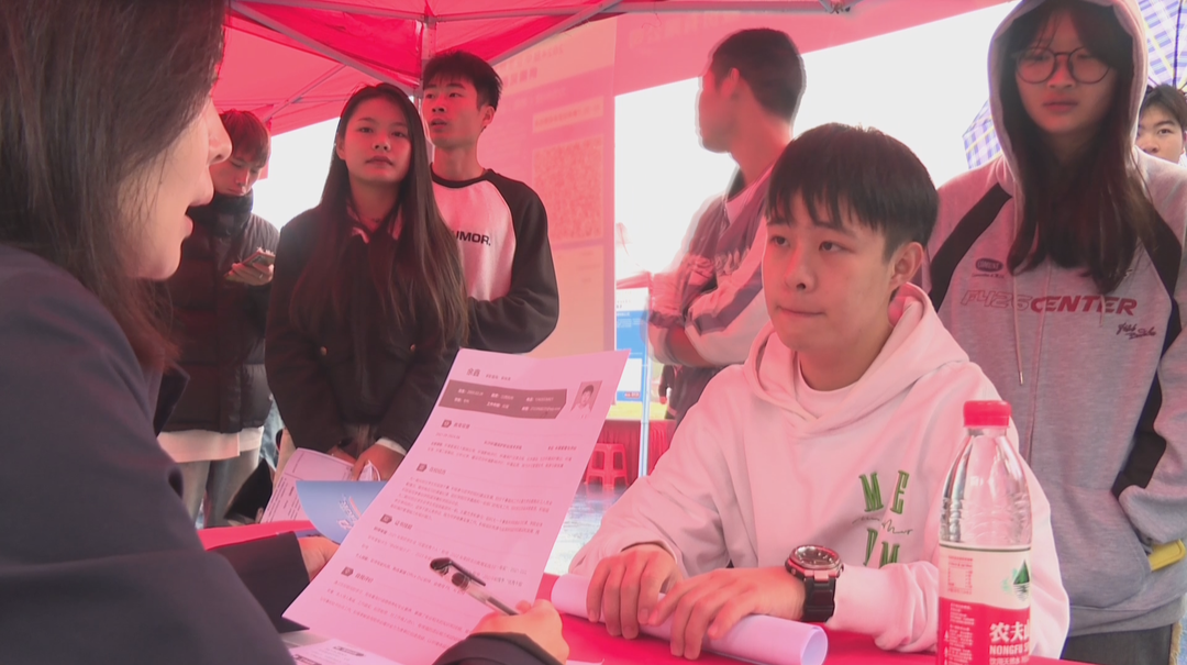 环保人才走俏 高职生顶岗实习月薪五千元