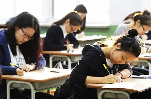 人民日报：规范特殊类型招生 夯实高考公平公正