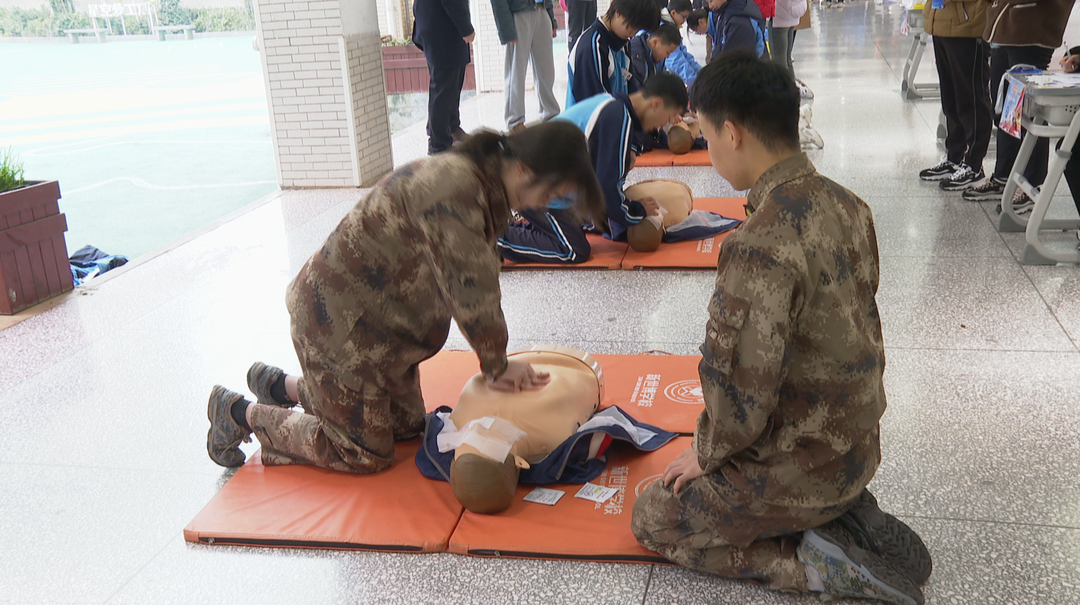 长沙市望城区：1100余名“雷小锋”比拼生活与生存技能