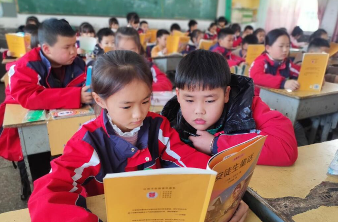 岳阳平江：推广全员阅读 助力学生成长进阶