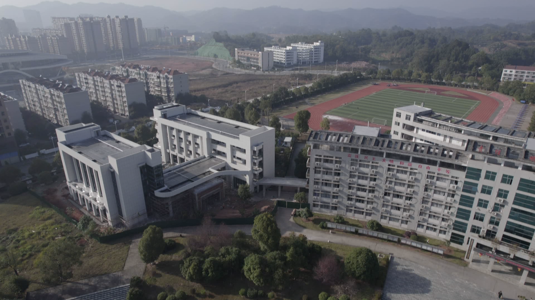 “徐特立项目”建设加速度·洪江市：打造普高发展新标杆 强教兴学惠民生