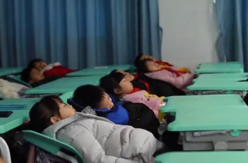 郴州中小学校探索午休模式 让孩子们“睡得香”