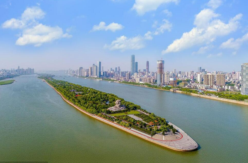 沈晓明：努力在担当新的文化使命中走在前列