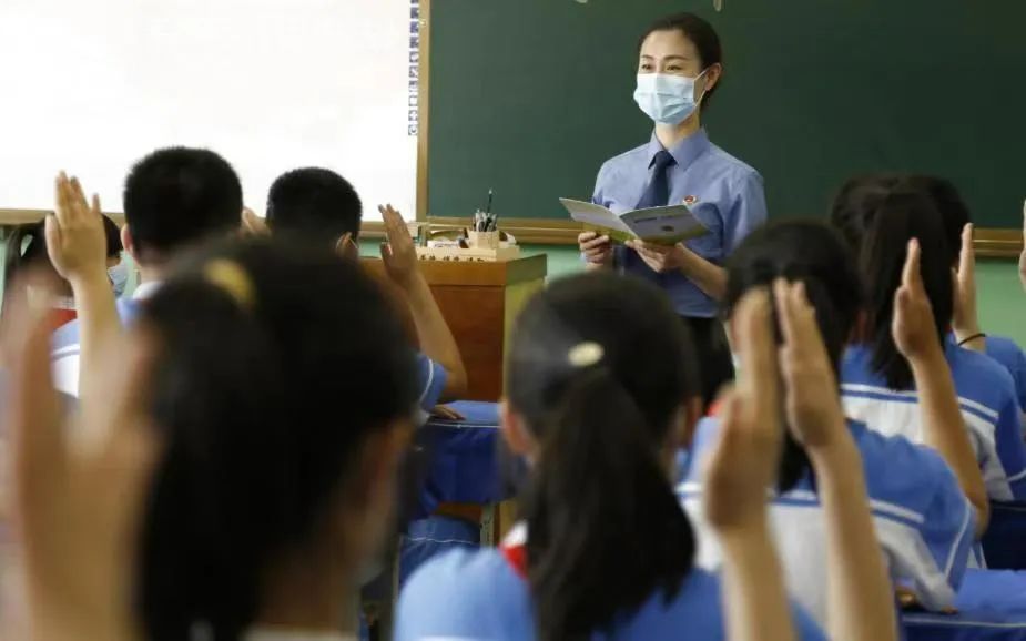 将家长献血与孩子入学挂钩，有违公平