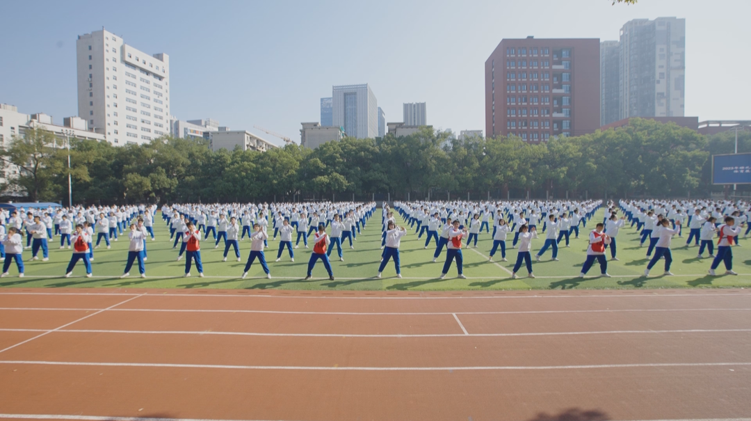 魅力大课间：花样街舞操 活力满校园