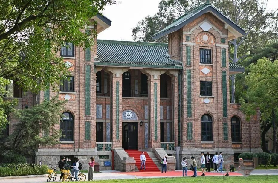 都快2024年了，一些大学为啥还没开放？