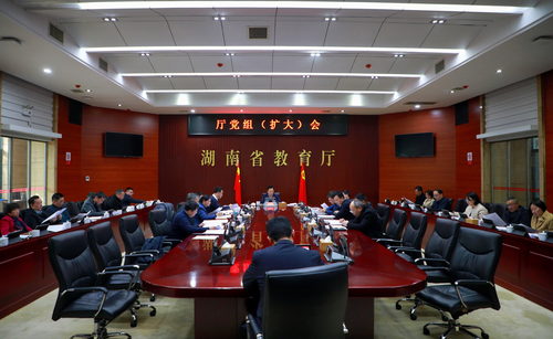 省教育厅：将儿童青少年近视防控摆在更加重要的位置