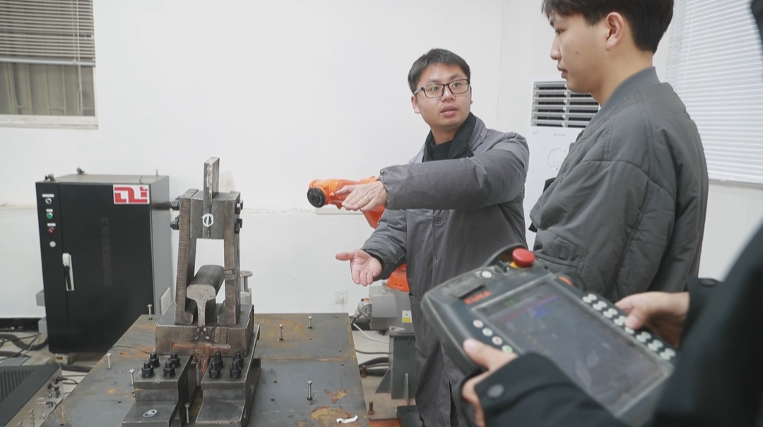 科技先锋江力强：迎难而上转攻铁路抗震