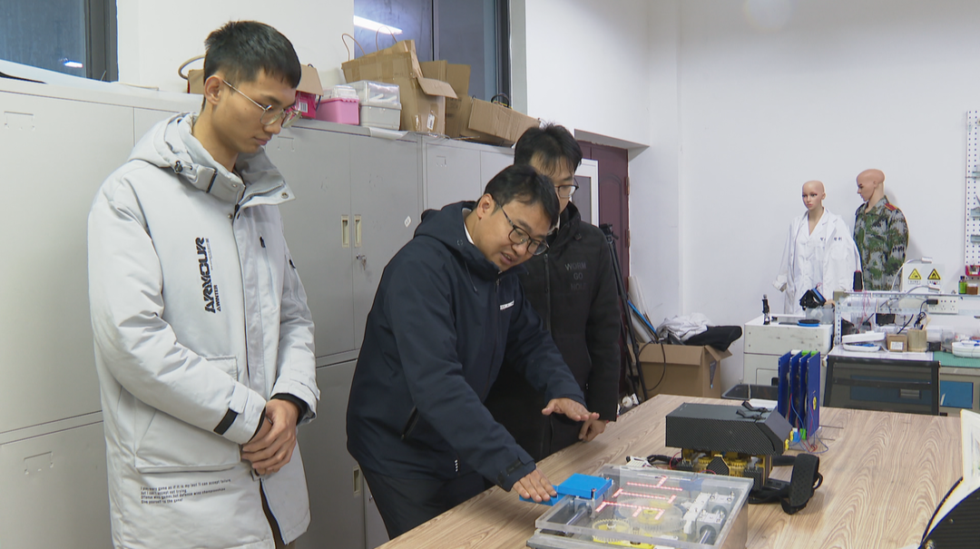 科技先锋·邹鸿翔：居一隅敢争世界先