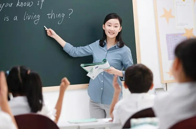 如何提升教师的审美素养？