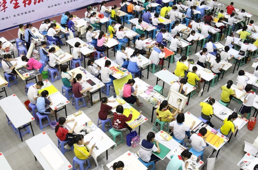 替中小学生画画参赛竟成了生意？有商家称自己只拿一等奖